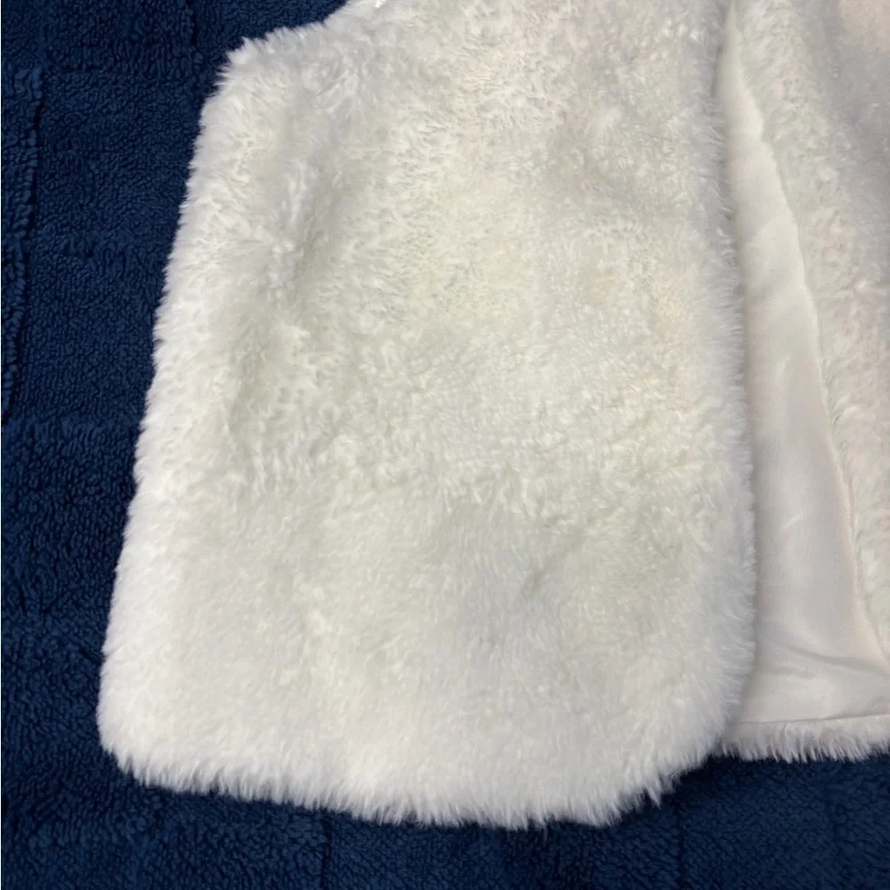 Baby Gap Girls White Faux Fur Open Vest